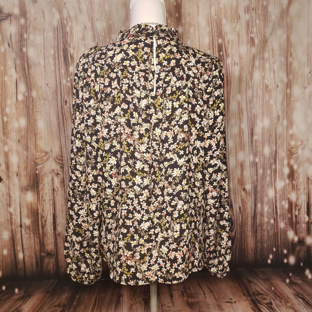 Flower blouse - Picture 3 of 4